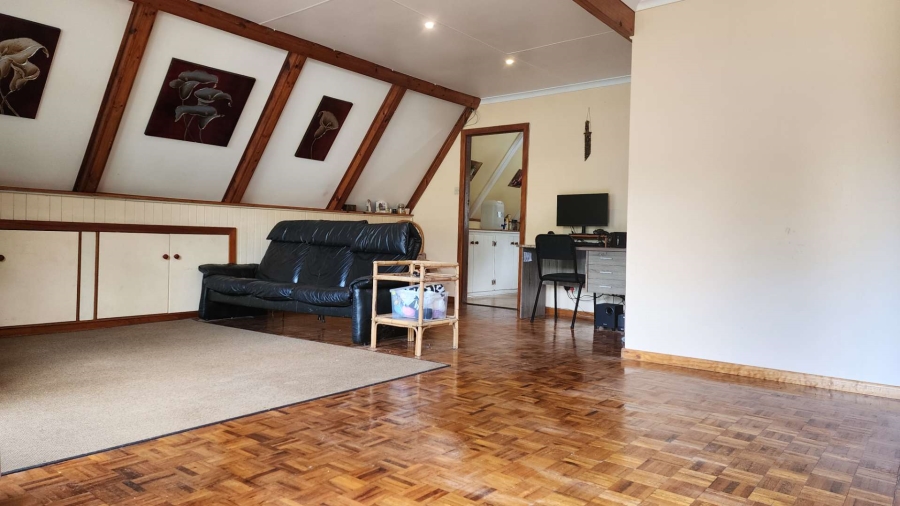 5 Bedroom Property for Sale in Old Place Western Cape